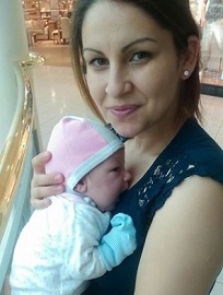Ionela Călin with her daughter Ingrid